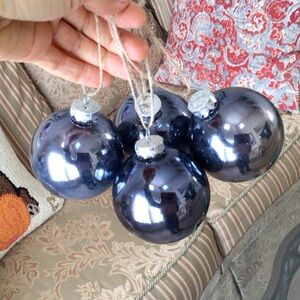 Set of 4 Christmas Ornaments